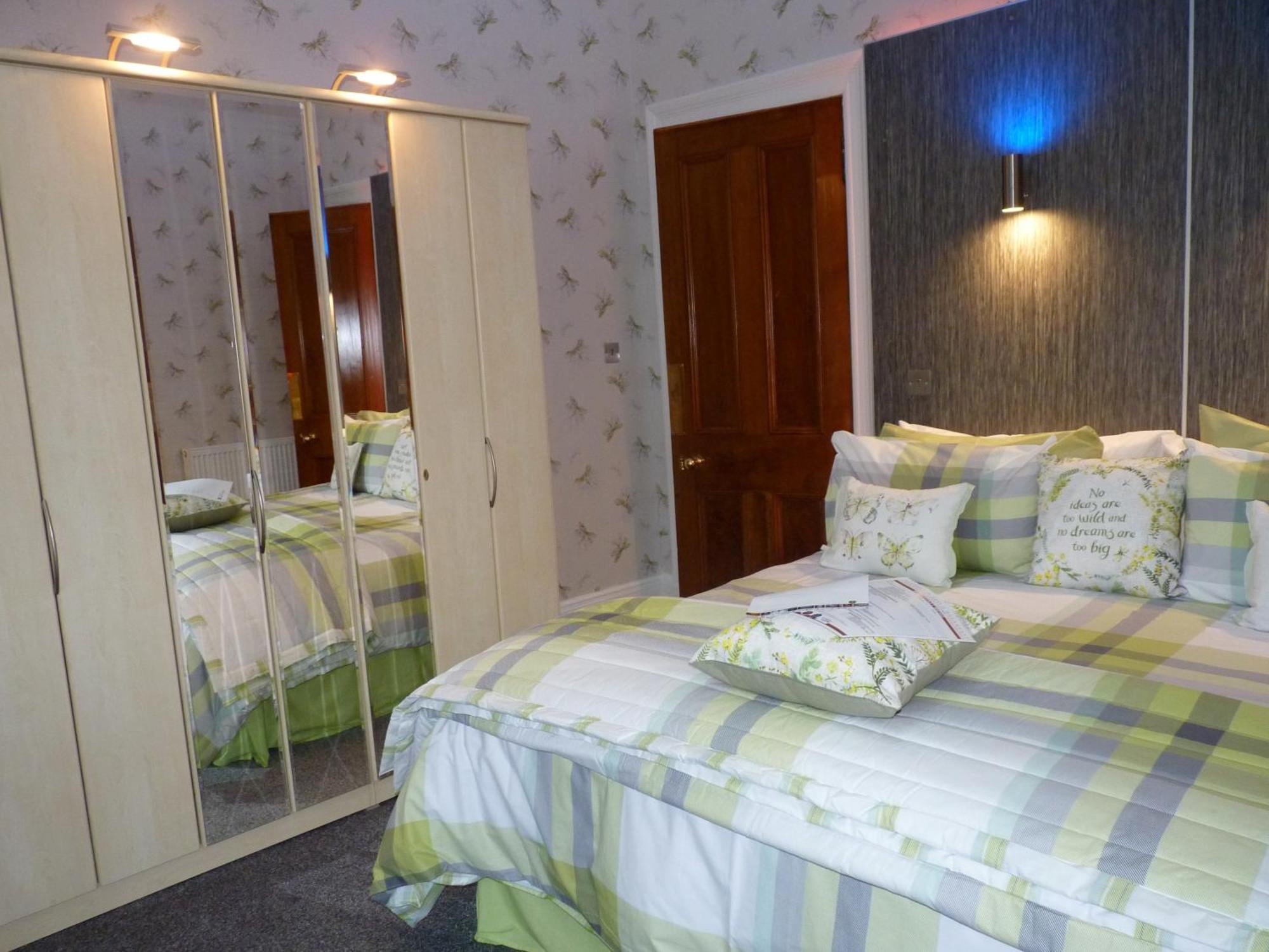 Muirholm Bed And Breakfast Paisley Esterno foto