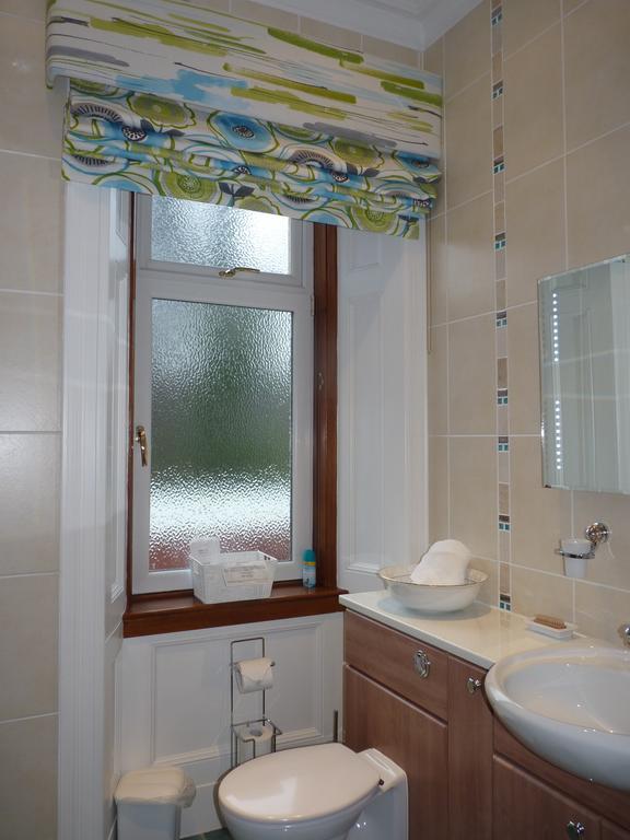 Muirholm Bed And Breakfast Paisley Esterno foto