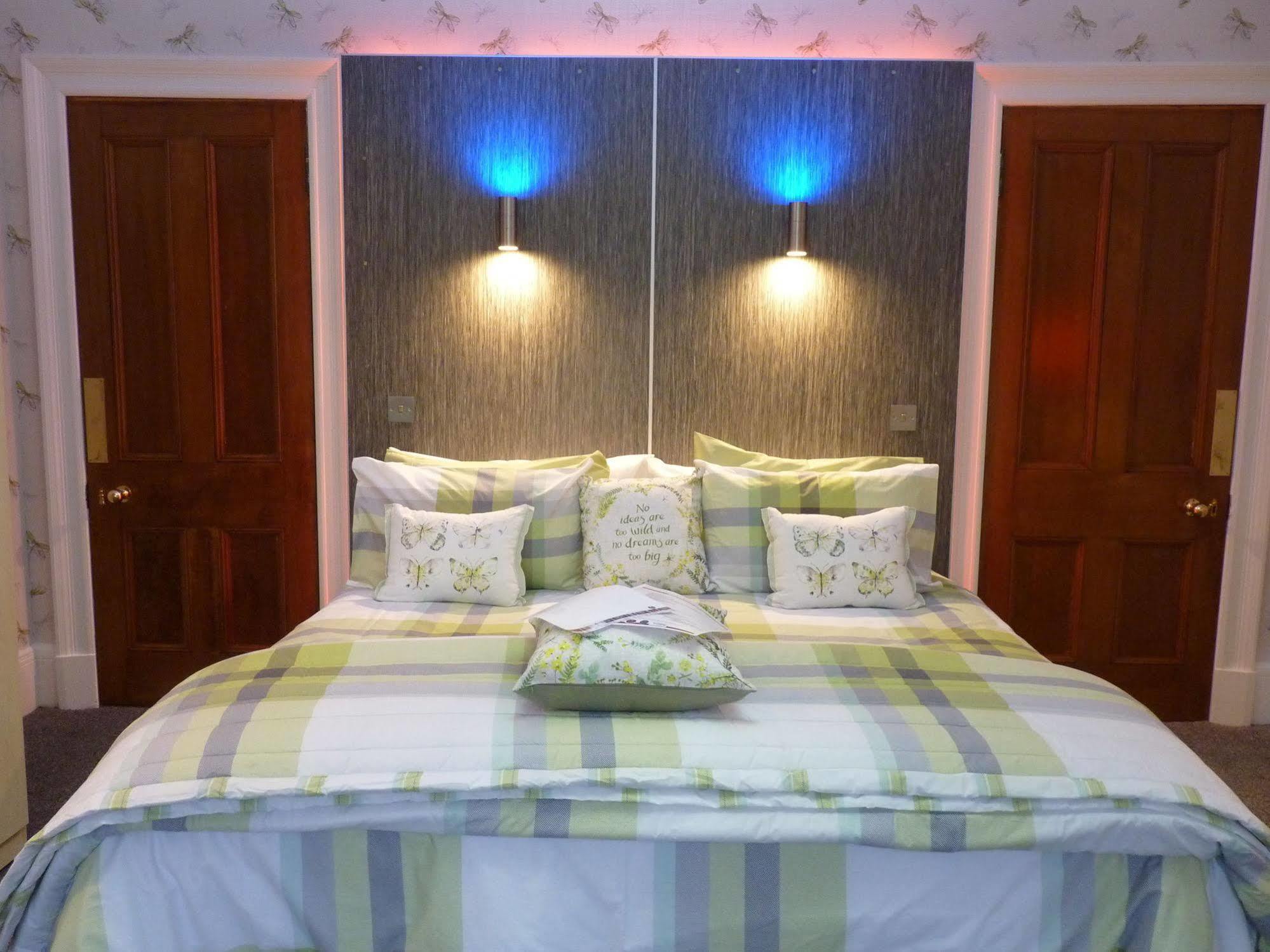 Muirholm Bed And Breakfast Paisley Esterno foto